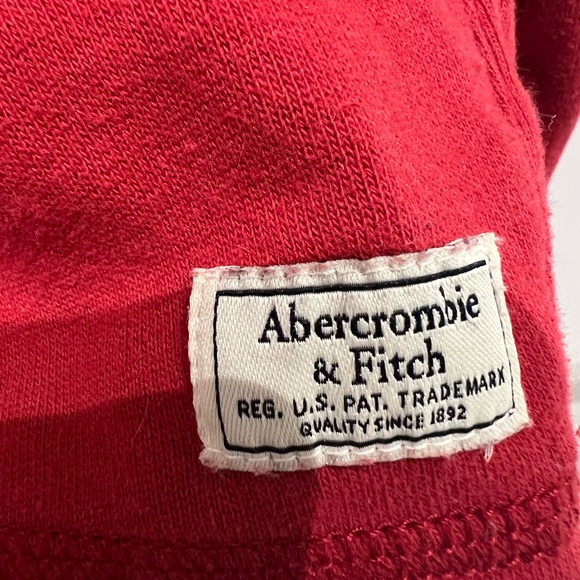 Abercrombie red hoodie, sooo comfy! - Picture 2 of 4